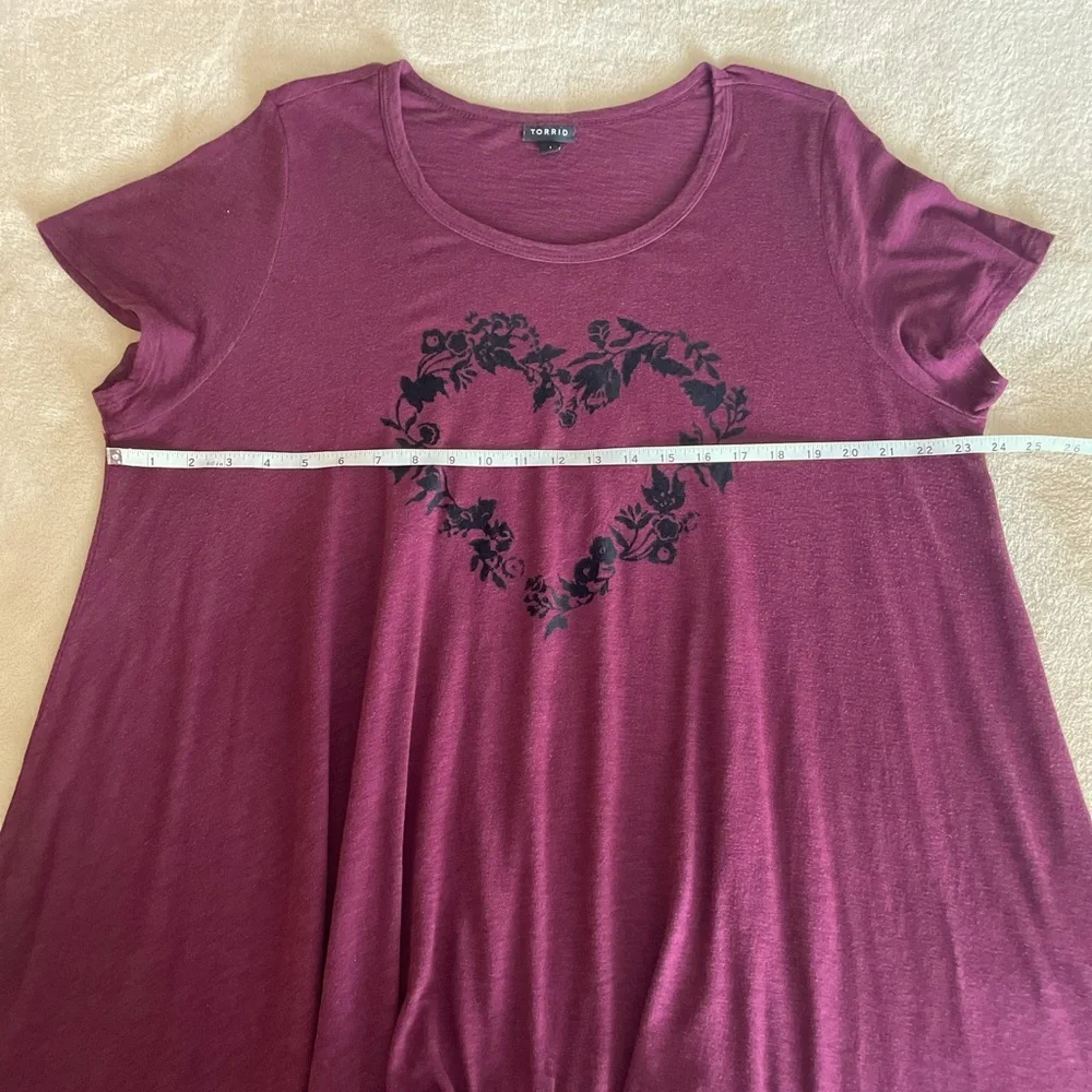 ***SOLD***Torrid Sharkbite Heart Swing Tunic Top - Size 1X - Picture 8 of 13